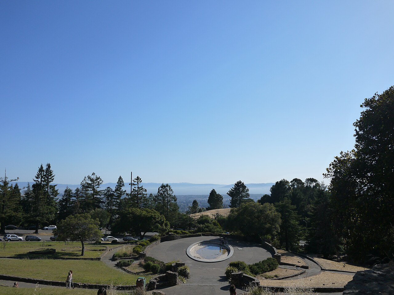 Trees and paths at Joaquin Miller Park in the Oakland hills